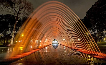 Traslado al Aeropuerto – Vuelo de Cusco a Lima – Tour Fuentes de Agua con Cena degustación en restaurante Mayta (Desayuno y Cena)