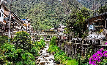 Ollantaytambo – Km 104 – Chachabamba – Wiñayhuayna – Puerta del Sol o Intipunku – Machupicchu – Aguas calientes (Box lunch)