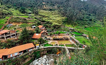 Cusco – Calca – Baños Termales de Lares (Te de la Tarde y Cena)