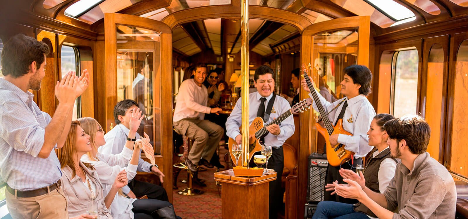 Tour Machu Picchu en tren lujoso HIRAM BINGHAM